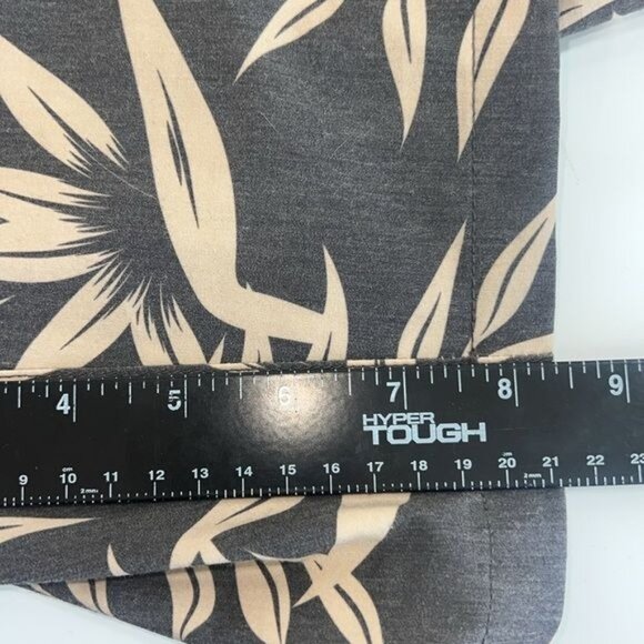 Goodfellow & Co Mens Board Shorts Leaf Print Size 42 Black Tan New - Picture 9 of 11